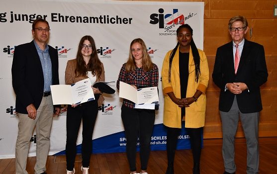 Ehrung junger Ehrenamtlicher im Kieler Landeshaus